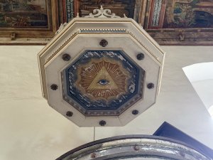 Kirche Grumbach - Altardeckel mit symbolischer Gottesdarstellung
